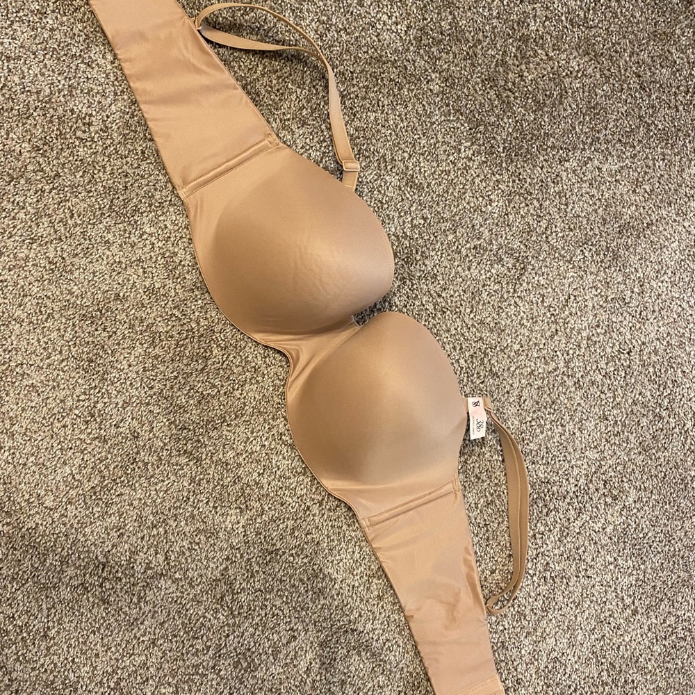 New NWT Body by Victoria Secret Multi-Way/Multi-Option Nude Beige Strapless Bra
